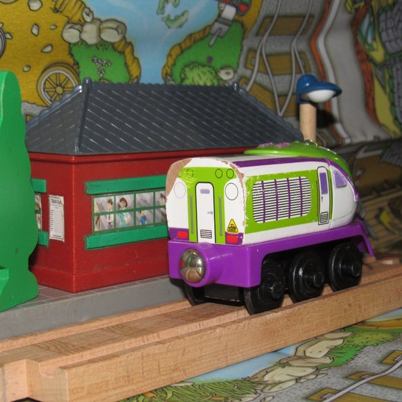 Thomas Chuggington Wooden Railway Train Engine Track Koko - Picture 4 of 5